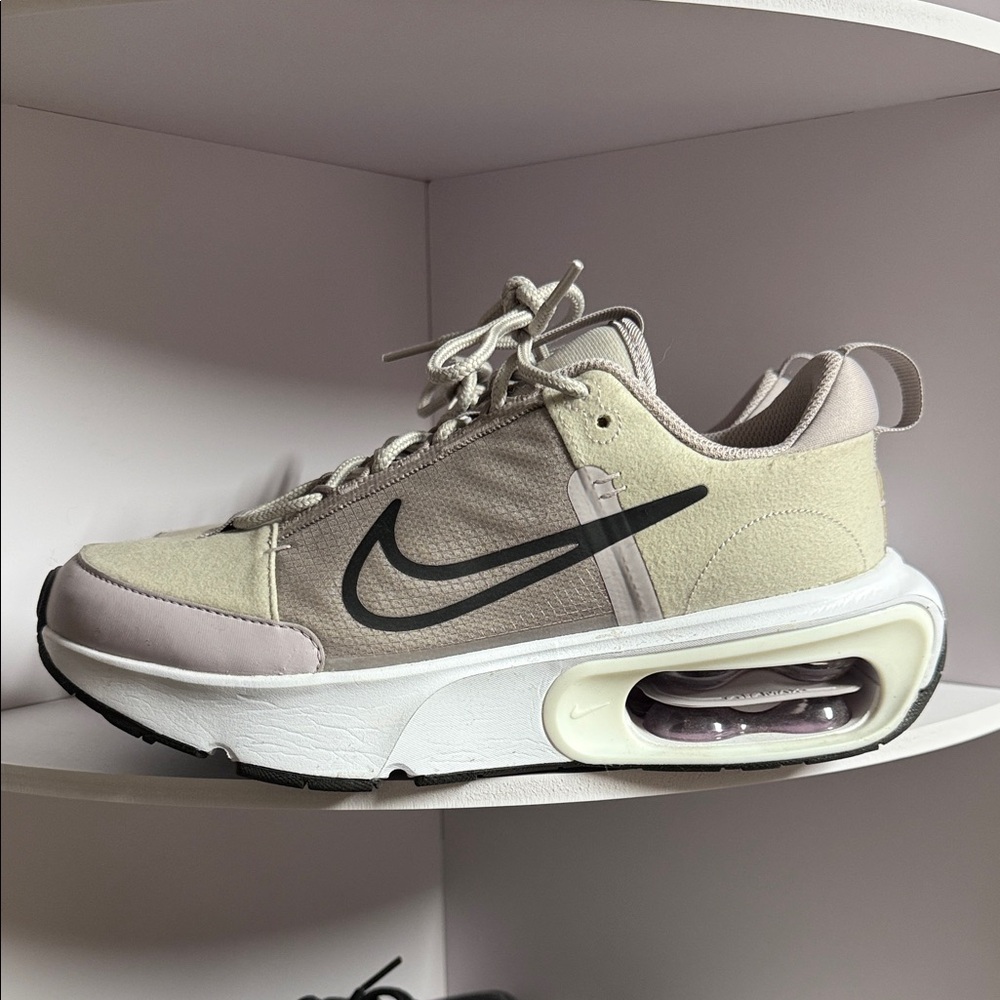 Nike Beige and Light Lavender Low-Top Sneaker